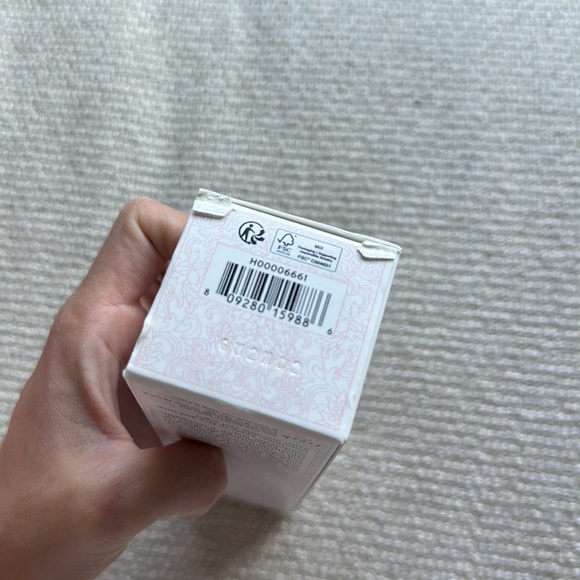 Fresh Rose Deep Hydration Balancing Emulsion - Picture 5 of 6